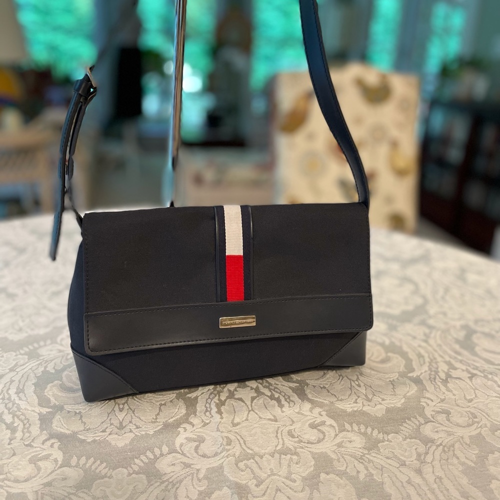 Tommy Hilfiger navy blue crossbody bag